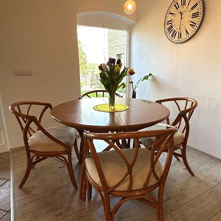 Behindertengerechte Ferienwohnung Nossentiner Huette Bagian luar foto