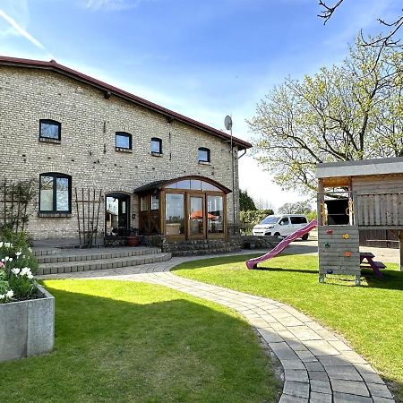 Behindertengerechte Ferienwohnung Nossentiner Huette Bagian luar foto