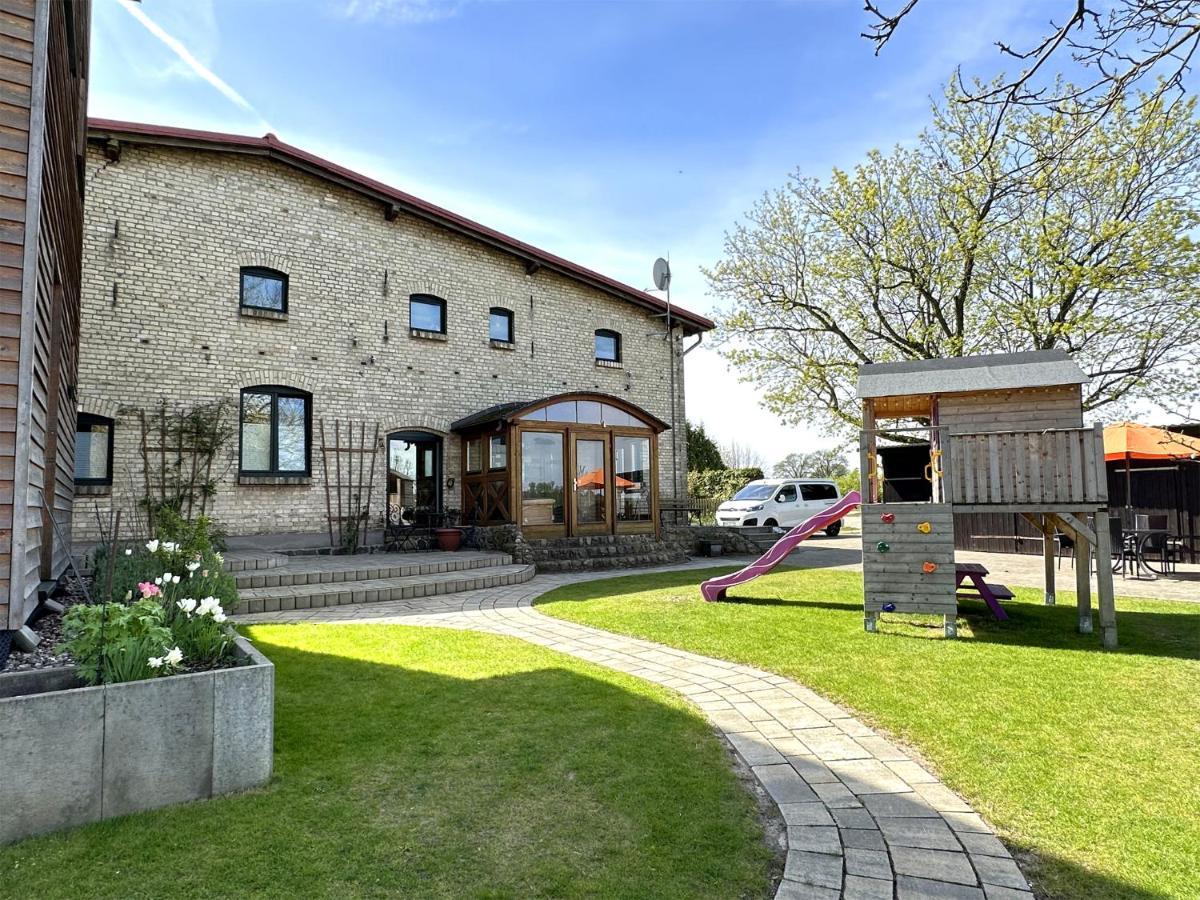 Behindertengerechte Ferienwohnung Nossentiner Huette Bagian luar foto